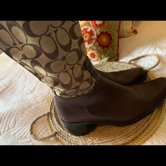 Coach logo boots- it’s GORGEOUS! - Picture 5 of 9